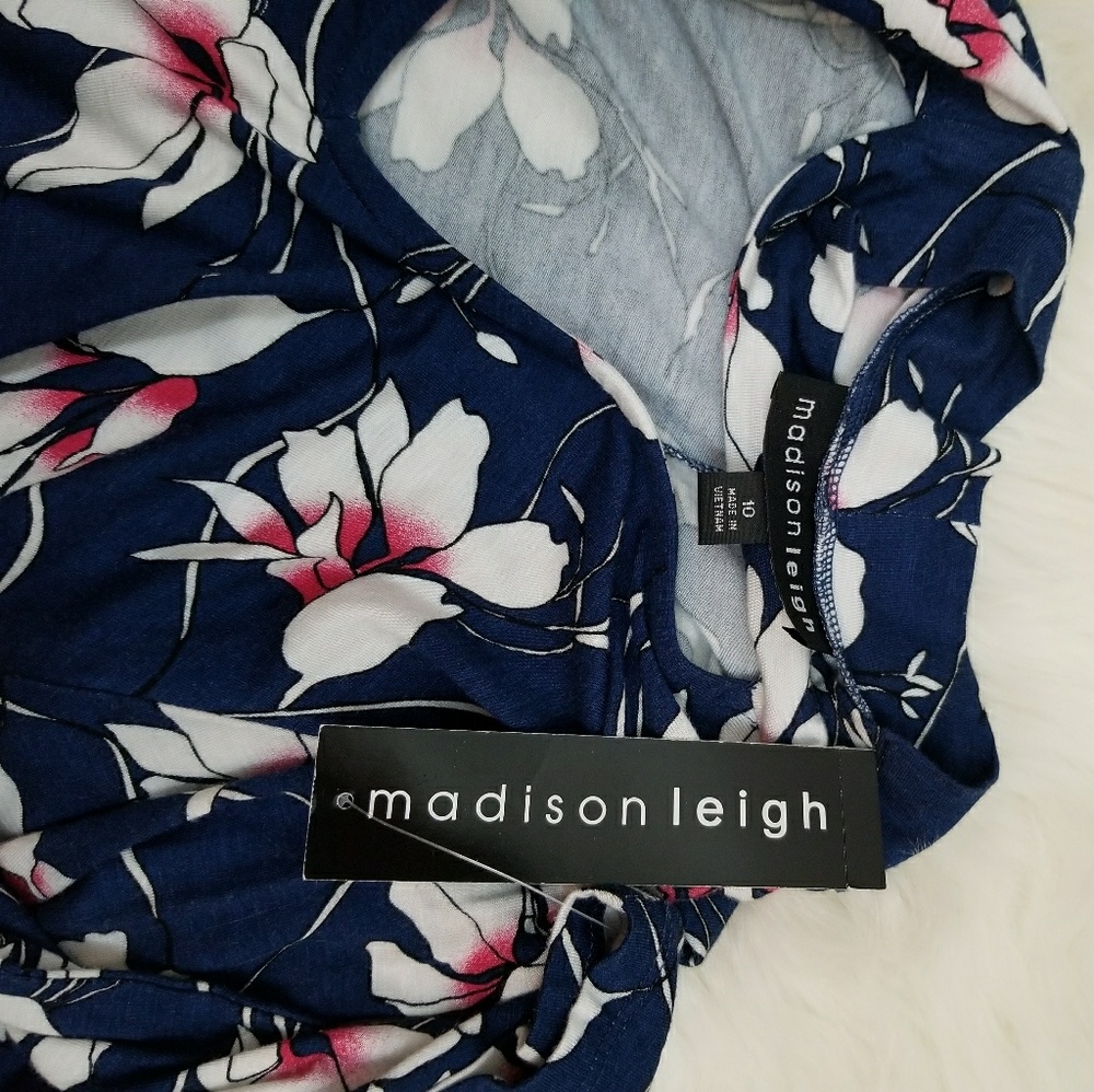 🎀3/$25 Madison Leigh Floral Choker Dress - Picture 6 of 6